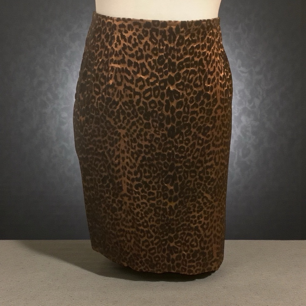 JESSICA BLACK & BROWN LEOPARD PRINT MINI SKIRT WITH A VELVET LIKE FEEL/ Size 14P